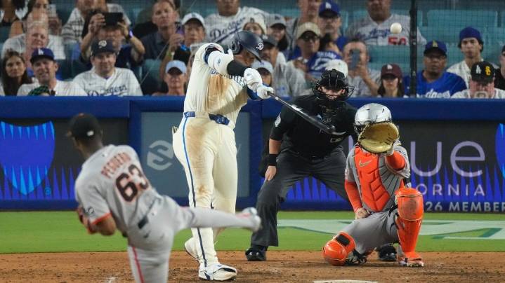 Ohtani hits 53rd homer to tie for NL lead as Dodgers top Giants 7