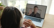 ¿Se puede sanar un trauma desde casa? Estudio con menores dice que sí