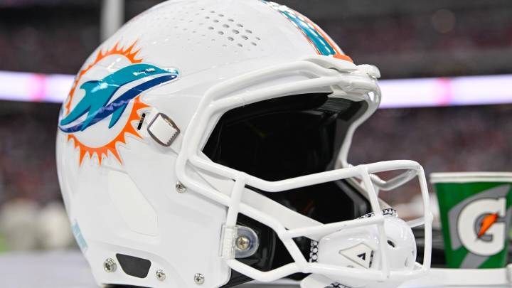Dolphins OLB coach Ryan Crow to remain on leave as legal process plays out