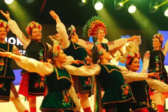 La Fiesta Nacional del Inmigrante sigue a puro color y tradición: programación para este sábado 6 de septiembre