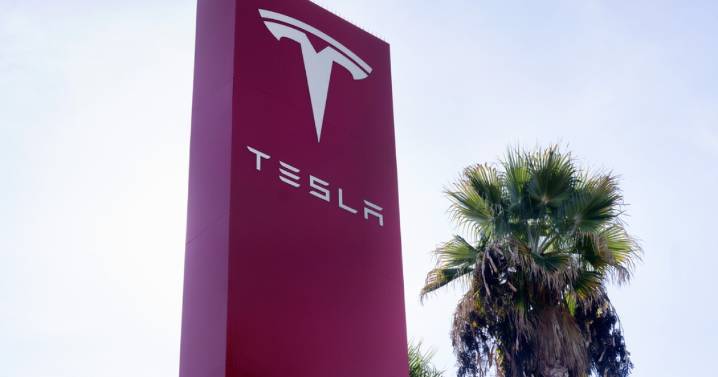 Tesla's stock is rising as Elon Musk buys more than 2.5M shares worth about $1B