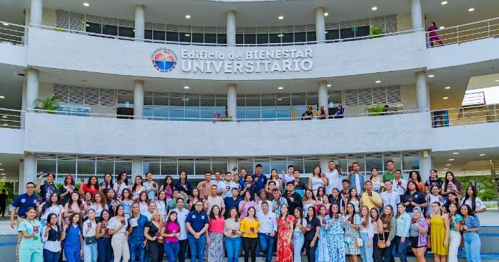 Unimagdalena abre las puertas del mundo a sus estudiantes con la entrega de 100 pasaportes