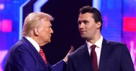 Rinden homenaje a Charlie Kirk en Arizona
