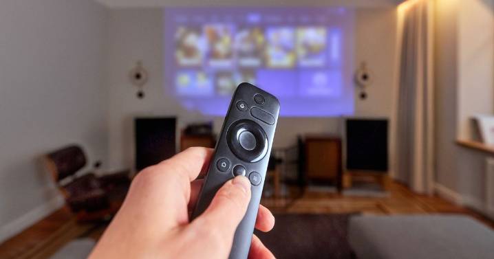 Projector with 'sharp, vibrant picture' for cosy movie nights more than £200 off