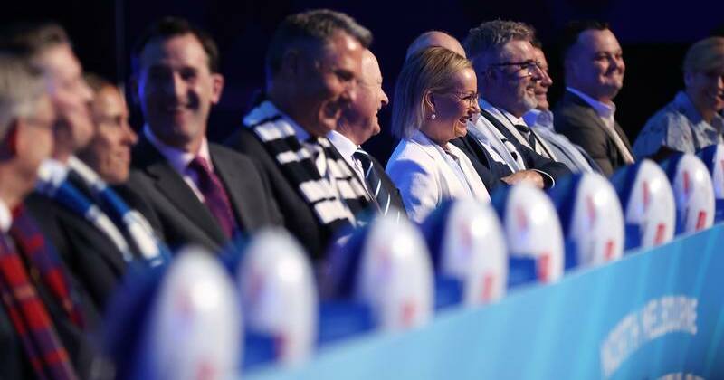 Point scoring and laughs at AFL grand final breakfast