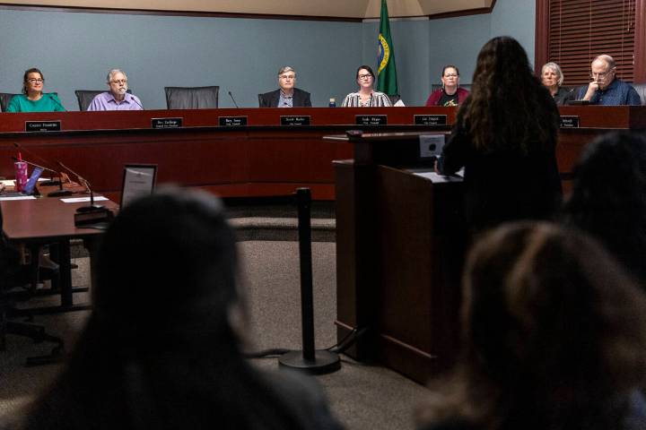 Everett presents options to close 2026 budget gap