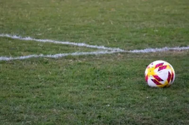 Dolor en el fútbol amateur: un jugador se descompensó y murió en la cancha