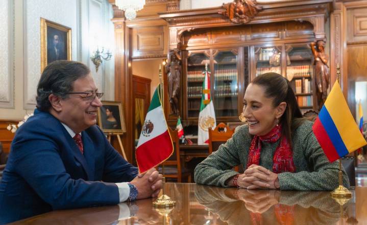 Rechaza Sheinbaum debate con Petro por caso de B King y Regio Clown