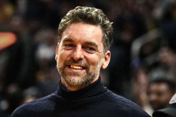 Pau Gasol Doesn’t Let Carlos Alcaraz Forget, Sends Clear Message After Laver Cup Pau Gasol was in the stands at the 2025 Laver Cup, cheering on Carlos Alcaraz as he showcased his skills on the court. 