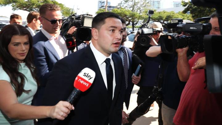 Rabbitohs star Brandon Smith to contest alleged cocaine supply and inside betting knowledge after storming out of court