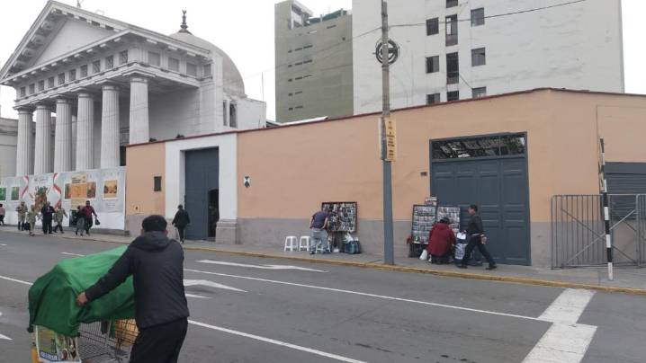 Exjefe de empresa china investigada hará el edificio del Senado