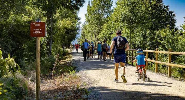 400 km de caminos naturales ya son más accesibles para personas con discapacidad en Extremadura