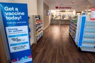 Lamont issues orders aimed at COVID vaccine access
