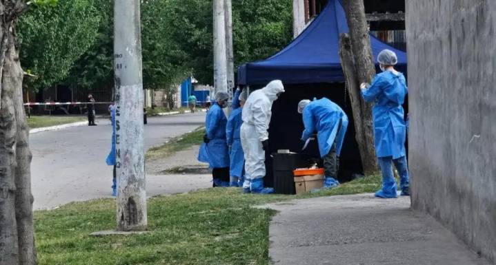 Banda del Río Salí: un joven fue asesinado a puñaladas y su primo, apodado "Pelao", quedó detenido