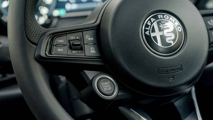 Ventas débiles obligan a Stellantis a pausar fábricas