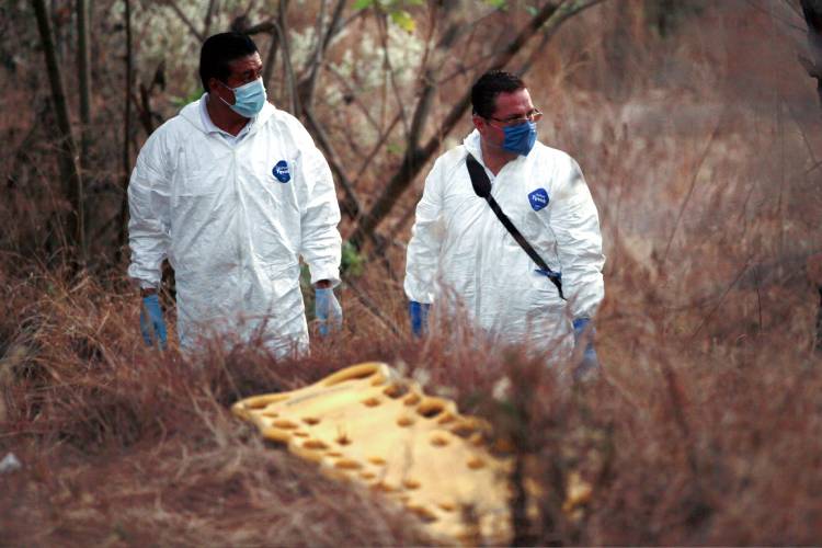 Reconocen error en cifras del Inegi sobre resguardo de cuerpos