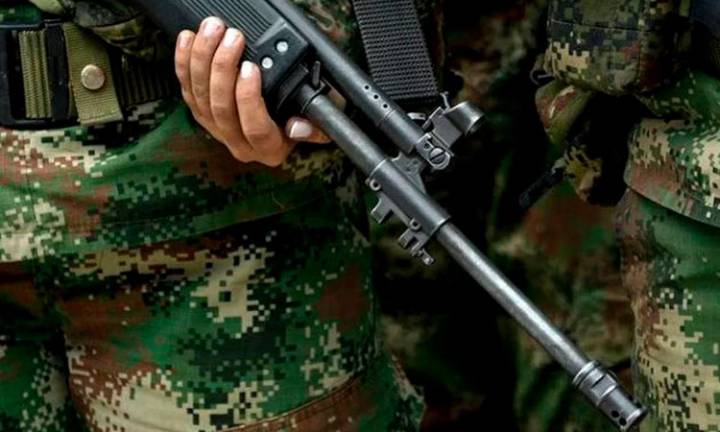 Enfrentamiento en Buga deja un soldado muerto y heridos