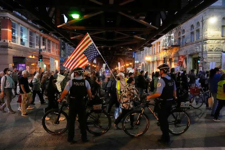 Agente de ICE mató a hombre en un operativo en Chicago tras intento de atropello