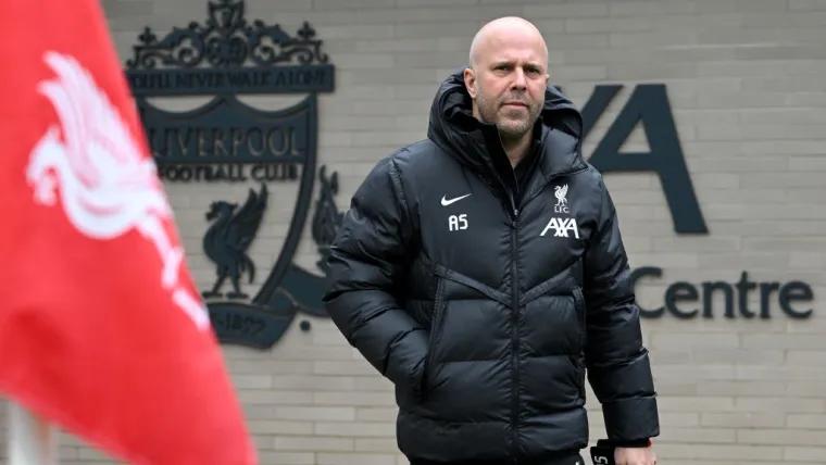 Arne Slot defends new Liverpool full-backs amidst criticism on performances