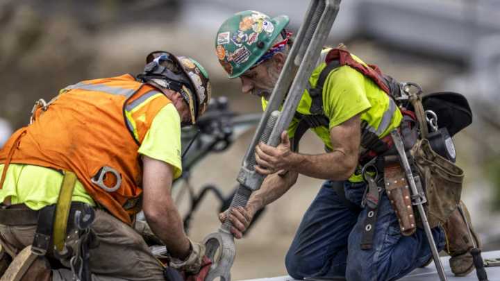 Labor Department report shows slowdown in U.S. jobs as unemployment ticks up