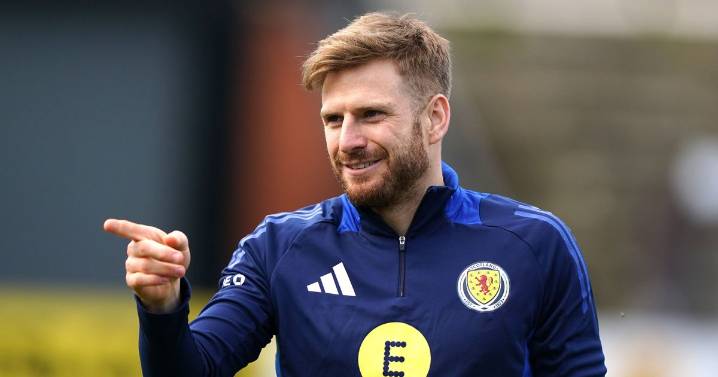 Stuart Armstrong seals Aberdeen transfer as ex Celtic star makes stunning SPFL return