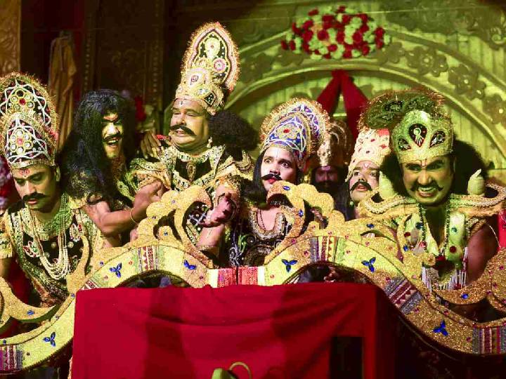 Towering effigies, special effects, celebrity guest lists turn Ramleelas spectacular in Delhi