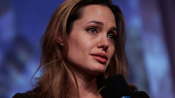 Angelina Jolie tears up while discussing late mother in emotional moment