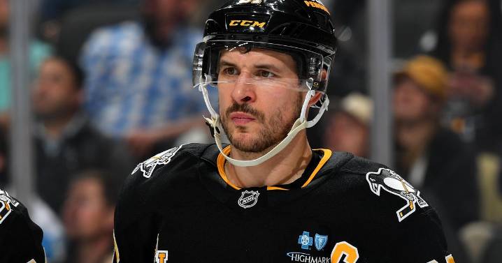 Sidney Crosby stays committed to the Penguins during a rebuild that remains without an end date