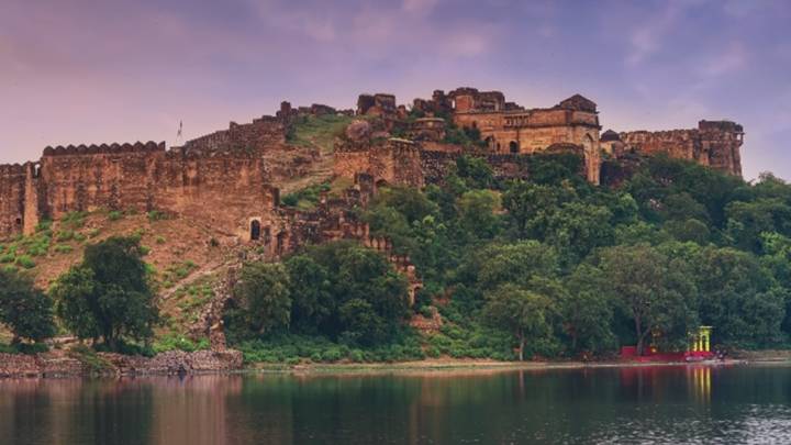 UP wants to take over ASI forts in Bundelkhand, convert them into luxury hotels
