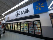 Cómo Walmart mantiene los precios de la leche tan bajos