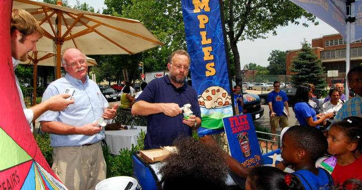Jerry quits Ben & Jerry's, saying its independence has been stifled