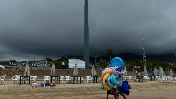Depresión tropical Trece-E se intensifica a tormenta Mario en el Pacífico mexicano