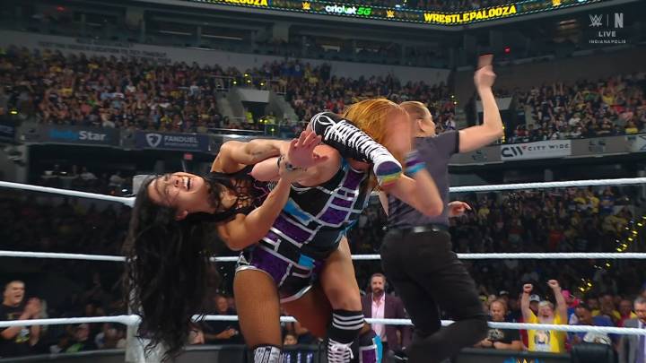 WWE Wrestlepalooza Results: AJ Lee Taps Out Becky Lynch In Return Match