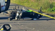 Joven motociclista muere en accidente y su cuerpo espera más de 6 horas por la FGE Puebla