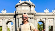 "Mati de Viaje": el programa de AIRE que recorre el mundo sin gastar una fortuna