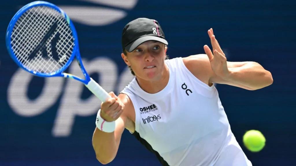 Swiatek tritura a Alexandrova rumbo a cuartos del US Open