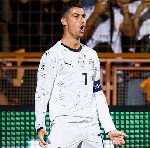 Con cuatro décadas a cuestas, Cristiano Ronaldo sigue vigente como delantero (+Video)