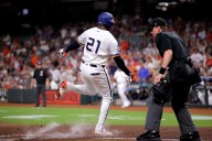 Deadspin | Astros' Yordan Alvarez (ankle sprain) exits vs. Rangers