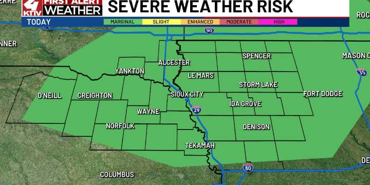 Few severe thunderstorms possible Sunday and Monday