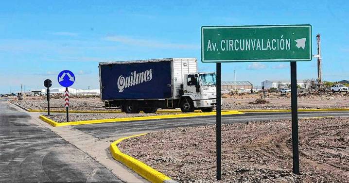 La colectora nueva de la autovía norte no tiene luz en Neuquén