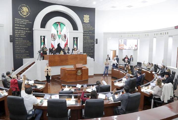 Aprueba Congreso dos decretos de Reforma Constitucional Federal
