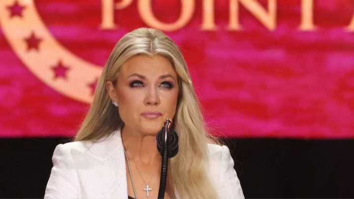 Erika Kirk dice que perdona al asesino de su esposo