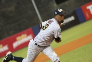 Leones contará con Jesús Vargas desde comienzo de temporada 2025