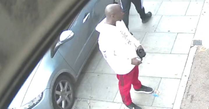 CCTV shows Willesden 'knife attacker' moments before he slashed victim in face