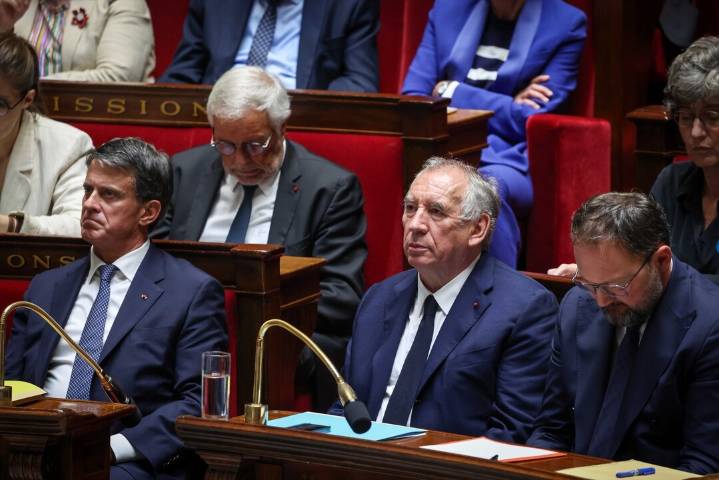 Cae el Gobierno de Bayrou en Francia tras no superar la moción de confianza