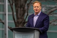 Deadspin | Goodell: NFL's media-rights talks could start as soon as 2026