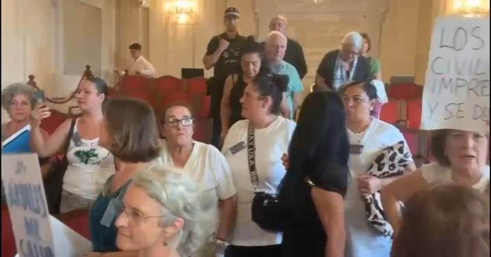 El alcalde de Málaga desaloja el Pleno: "Lo he hecho pocas veces, hoy me parecía el momento de hacerlo"