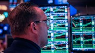 Suben las acciones argentinas, pero caen los bonos y el riesgo país vuelve a superar los 1.000 puntos básicos