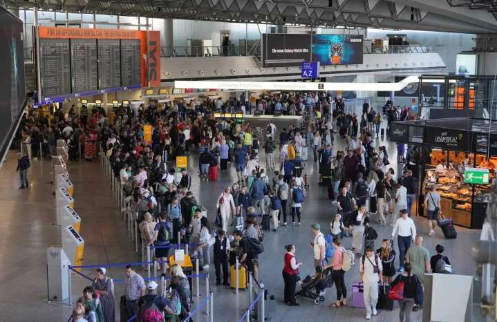 Ciberataque afecta aeropuertos europeos y provoca cancelaciones
