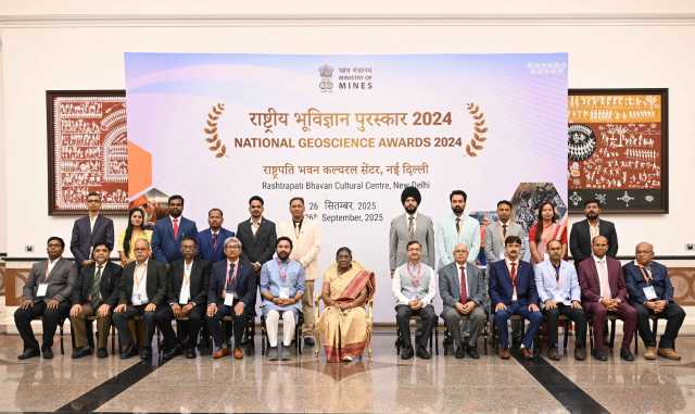 President Murmu Presents National Geoscience Awards 2024